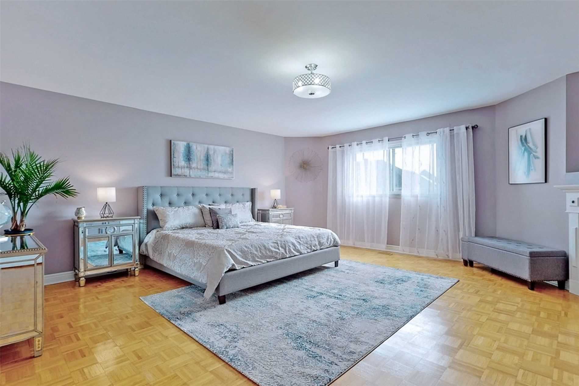 Bedroom 381