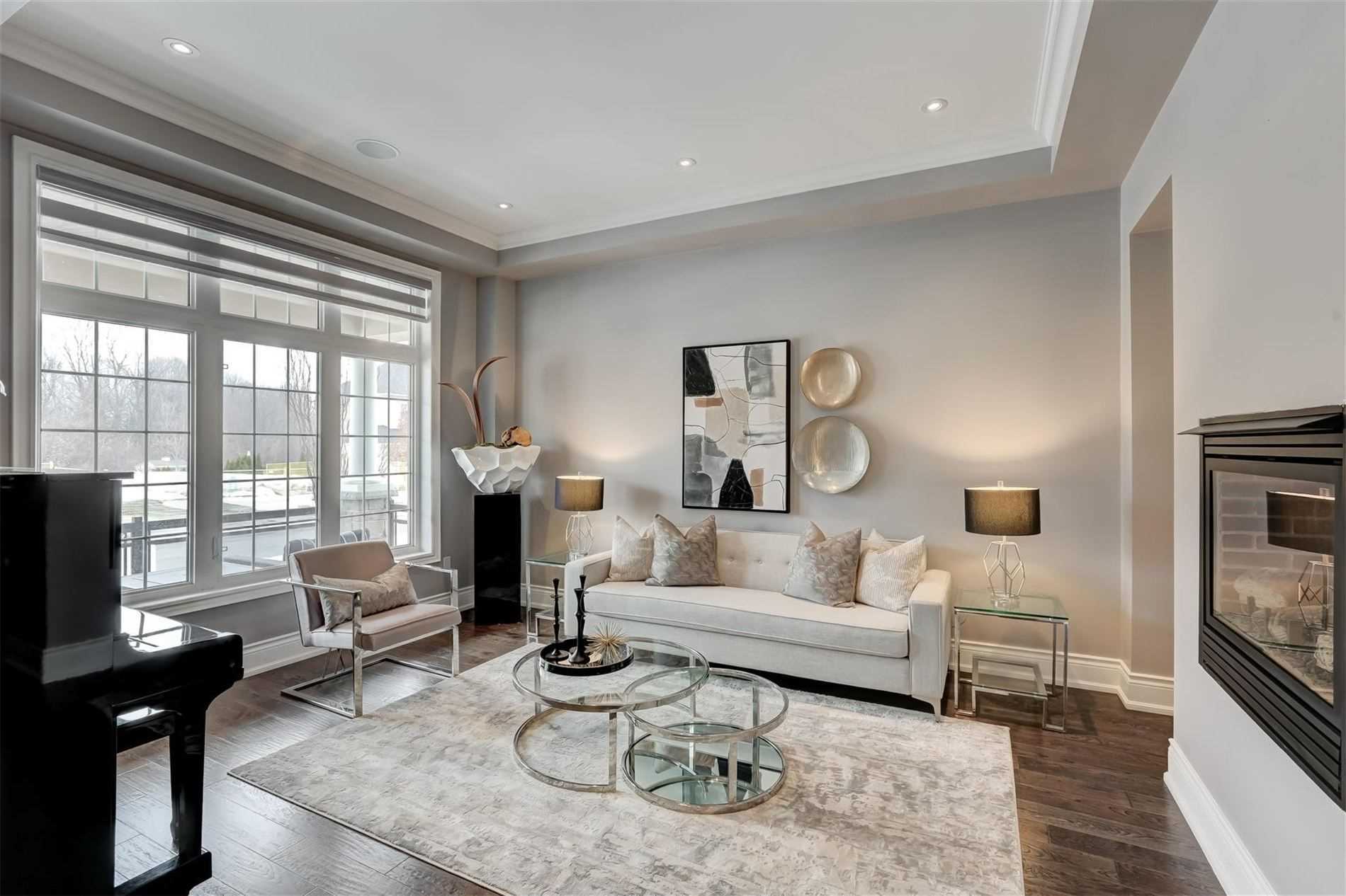 Living Room 458