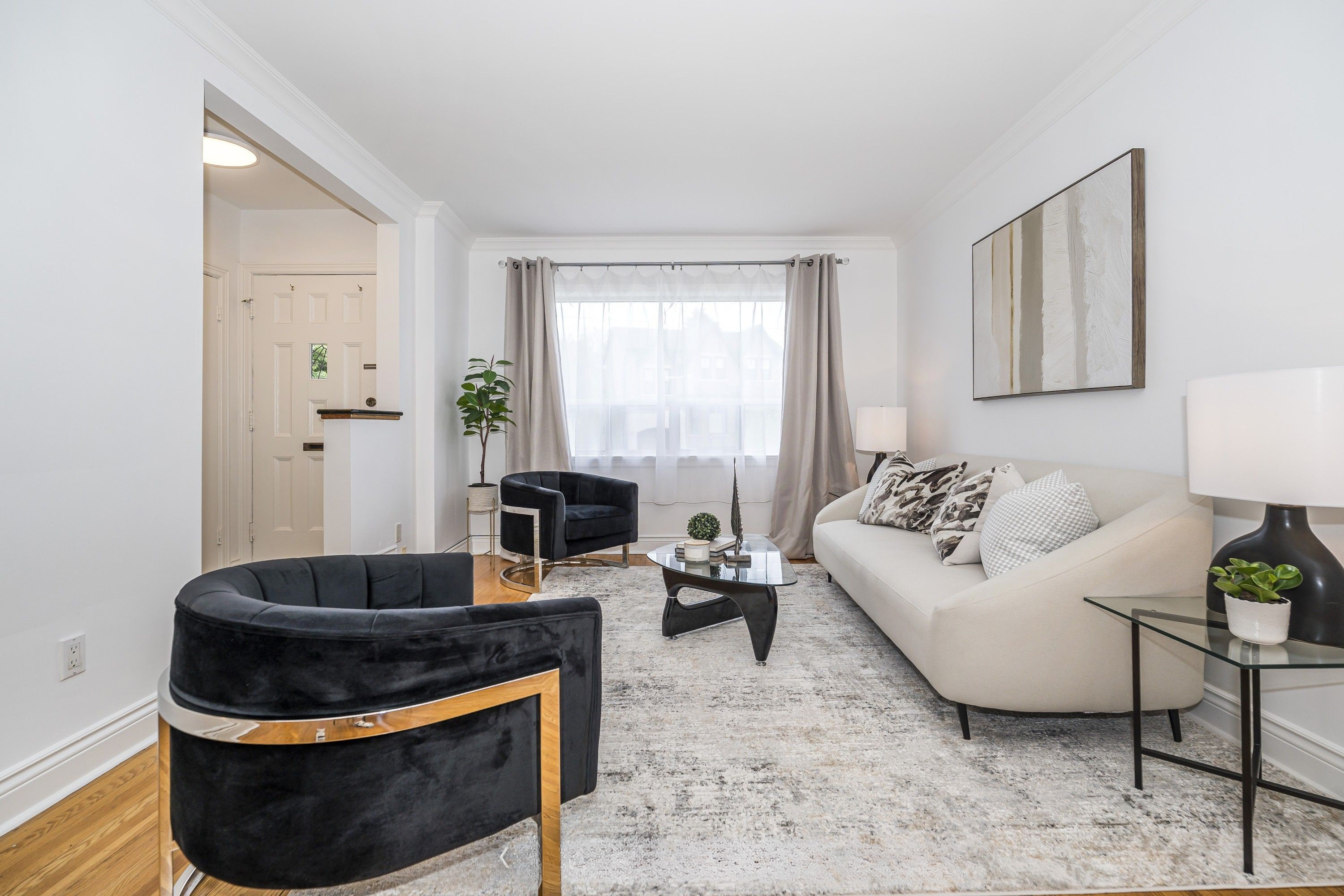 Living Room 285 - Detached Home in Upper Beaches sold for $1.3M