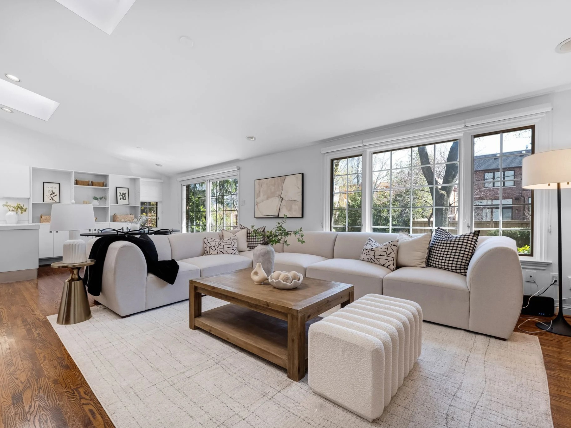 Living Room 252